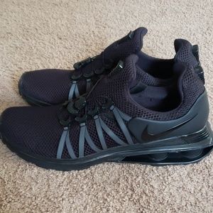 NWOT Mens Nike Shox Gravity size 10.5